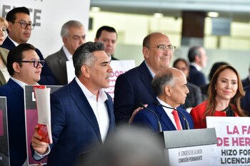 PRI exige renuncia al senador