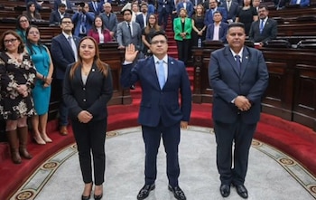 El diputado Manfredo Duvalier Castañón González se abstuvo en la votación parlamentaria para evitar un conflicto de intereses con su hermano.