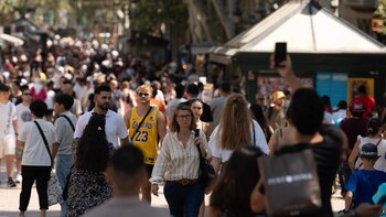 La población española llega a