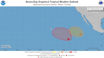 Mapa del Pacífico Oriental con Hawái. Dos áreas sombreadas indican perturbaciones tropicales. Leyenda de formación de ciclones. Logotipos de NOAA y Servicio Meteorológico. Fecha.