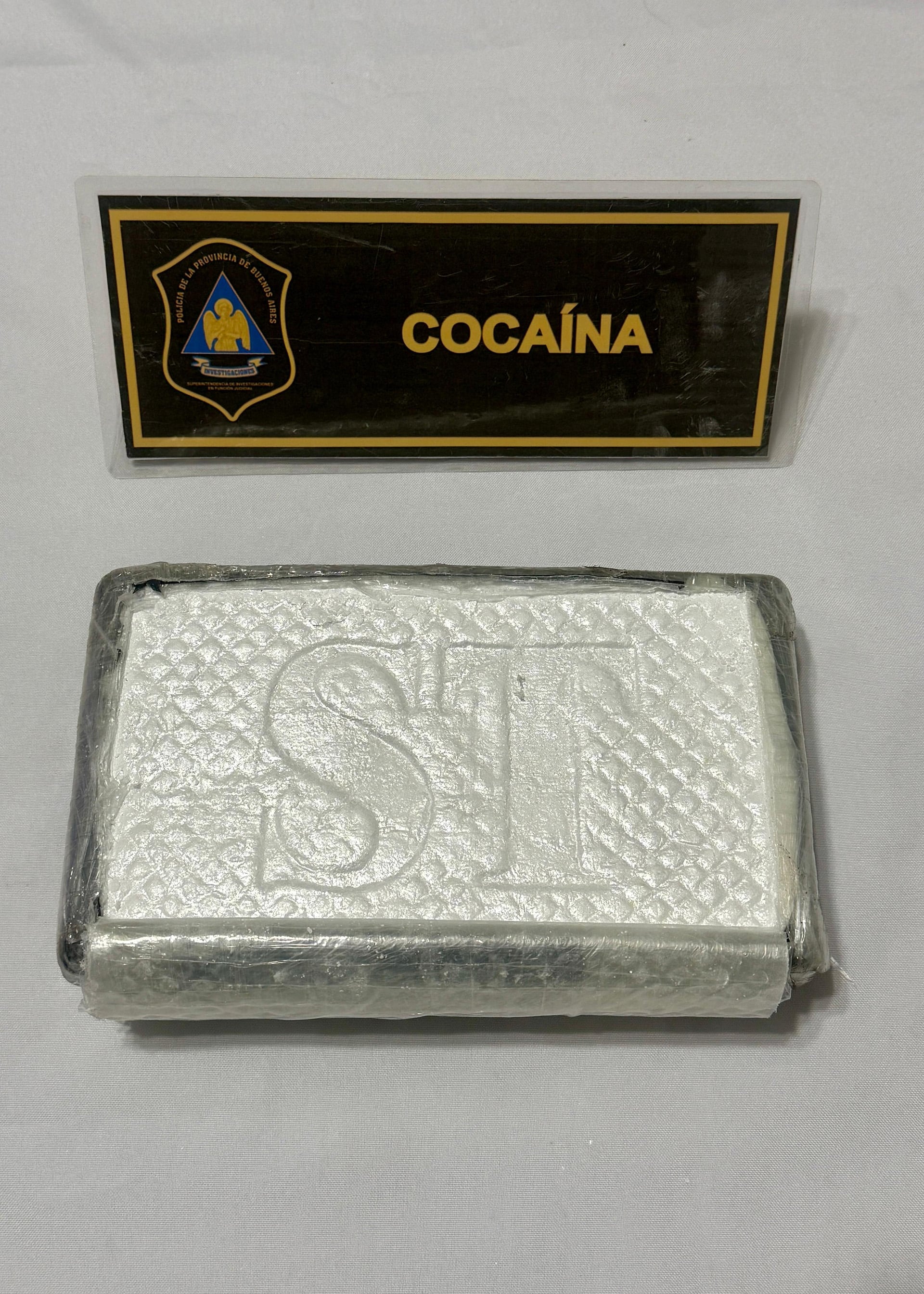 Cocaína de la W y ST en Villa Luzuriaga