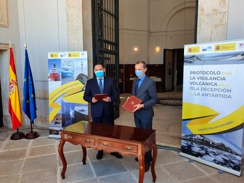 Los ministros de Ciencia y