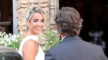 Paty Sánchez-Flores y Javier Millet dan la bienvenida a su primer hijo: "Empieza nuestra gran aventura"