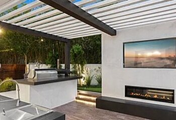 El patio está acondicionado para