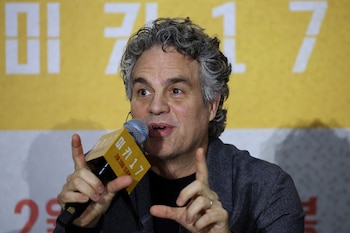 Sindicatos y agencias alertan que la fusión podría derivar en despidos masivos, cancelación de proyectos y pérdida de pluralidad cultural en Hollywood (REUTERS/Kim Hong-Ji)