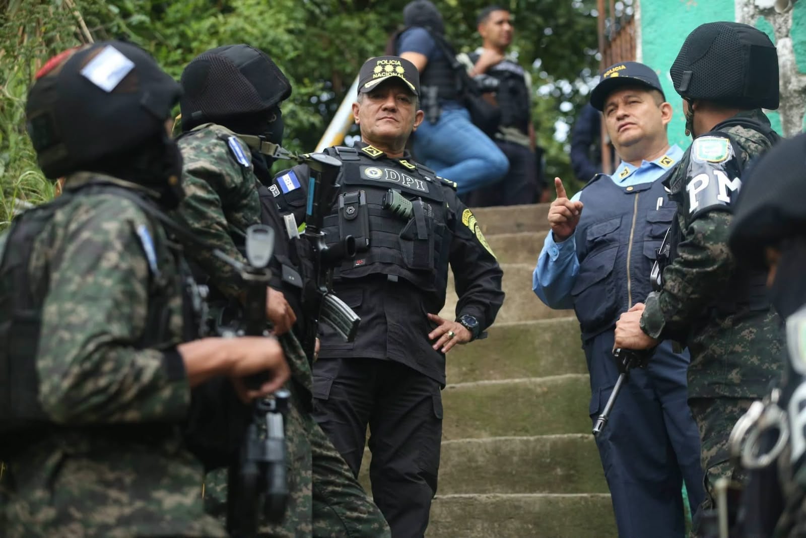 Fuerzas de seguridad mantienen operativos en zonas montañosas de Marale, Francisco Morazán, como parte de la operación Escudo de Honduras (Foto: Policía Nacional)