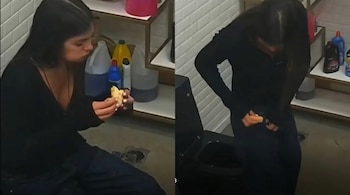 Imagen dividida de Luana Fernández en un baño con azulejos blancos, sentada en el suelo comiendo pan y luego sentada en un inodoro negro.