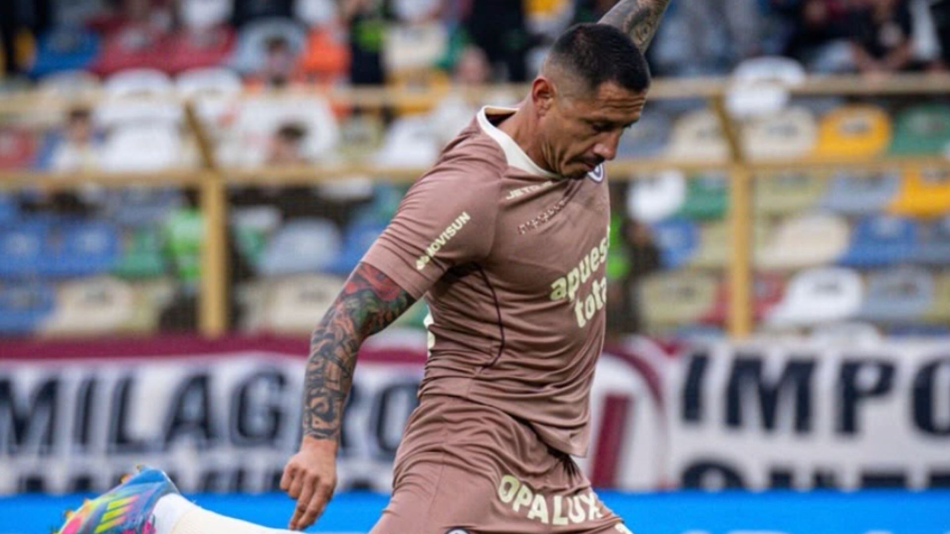 Lapadula hizo su debut en Universitario en amistoso contra Millonarios