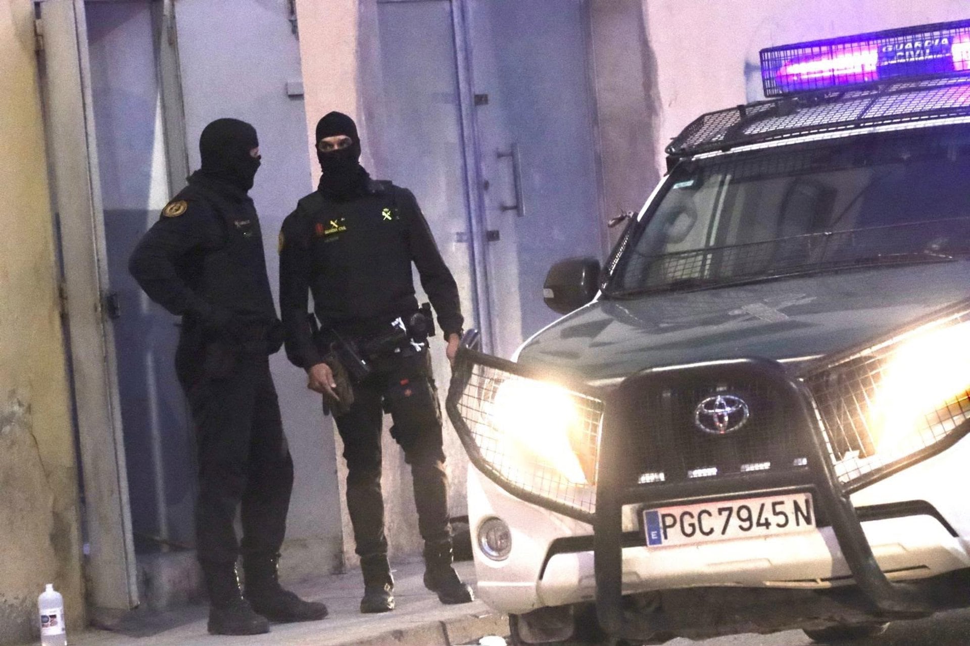 El caso de la ONG investigada en Ceuta por la presunta entrega de espráis a migrantes