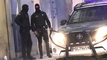 Investigada una ONG en Ceuta por presuntamente incitar a migrantes a atacar a las fuerzas de seguridad