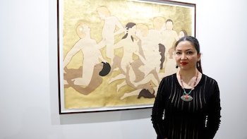 Una artista afgana desnuda a