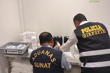 Perfilamiento aduanero permitió detectar a la pasajera con mercancía no declarada. Gob