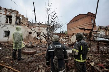 Foto de archivo: Rescatistas en