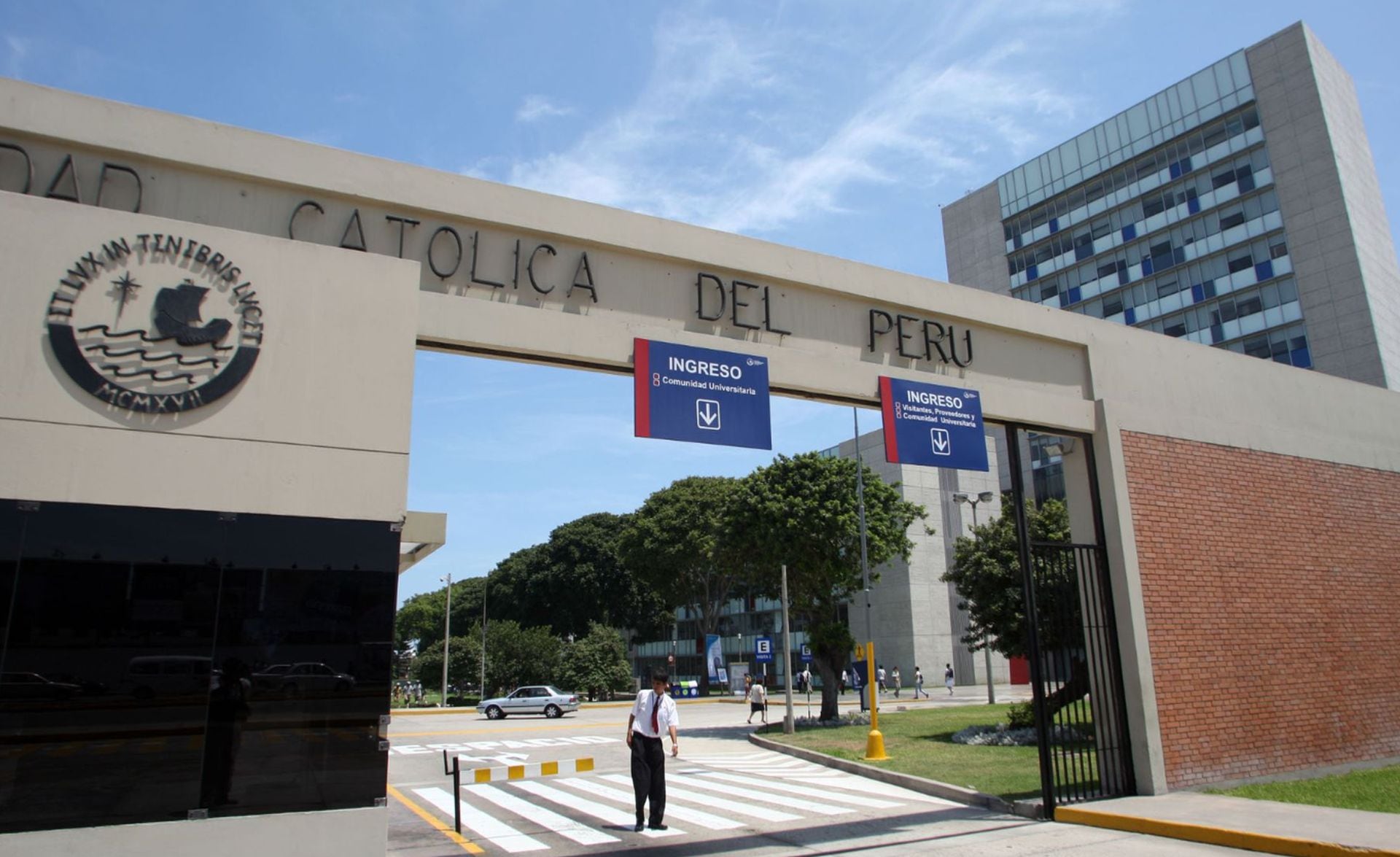 Nueve estudiantes de la PUCP enfrentan procesos disciplinarios por protestas: universidad defiende investigación y ofrece justicia restaurativa
