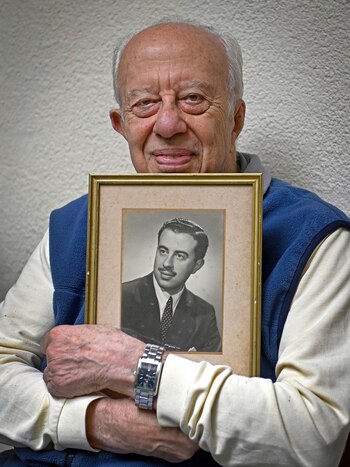 Jorge Vernazza con la fotografía