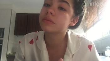 Anna Chiara, en comunicación via