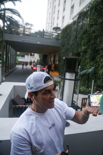 Mario Casas saludó a su