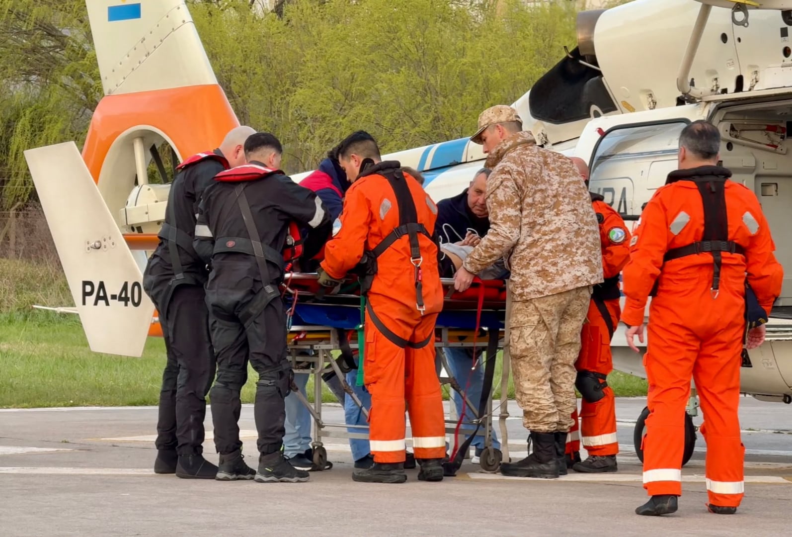 La Prefectura Naval Argentina desplegó un operativo de rescate para aeroevacuar a un tripulante de un buque pesquero portugués a 230 millas náuticas de Mar del Plata.