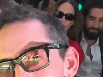 Belinda lució un espectacular vestido rojo. (IG: @dibovioh)