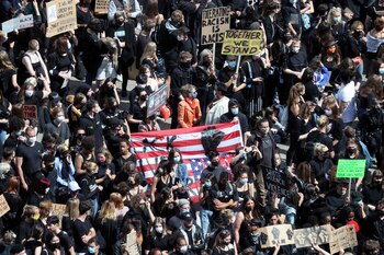 Miles de personas en Berlín (REUTERS/Fabrizio Bensch)