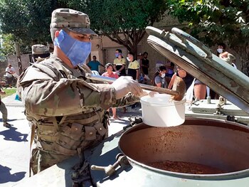 La compra de alimentos por