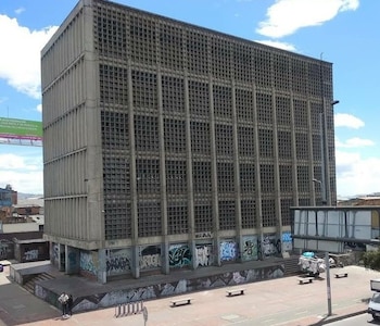 El edificio más feo de Bogotá va a ser demolido - crédito @edificiofeo/X