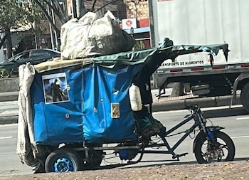 Los uniformados interceptaron al sospechoso en la avenida calle 80 cuando se movilizaba en un bicitaxi - crédito Mebog