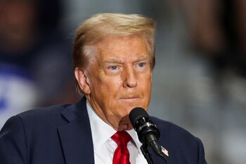 Donald Trump habla durante un acto de campaña en Riverfront Sports en Scranton, Pensilvania (REUTERS/Brendan McDermid)