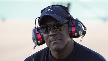 NASCAR demanda a Michael Jordan