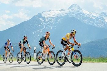 El corredor del Netcompany Ineos quiere consolidarse en los 10 mejores del Giro de Italia-crédito @eganbernal/Instagram