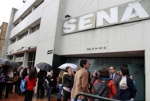 Los oferentes denunciantes piden tiempo para leer la documentación presentada por la entidad - crédito Colprensa
