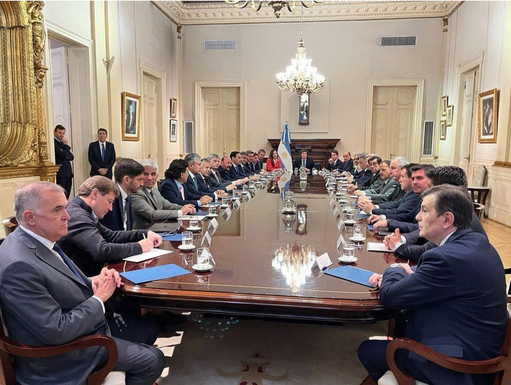 Primera reunión de Javier Milei con todos los gobernadores del país el 19 de diciembre de 2023 (Presidencia)