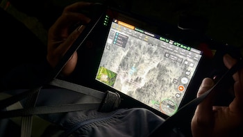 El operativo de búsqueda incluyó sobrevuelos con el helicóptero Halcón de la Policía y uso de drones con cámaras térmicas, sin hallazgos relevantes hasta el momento - crédito Bomberos