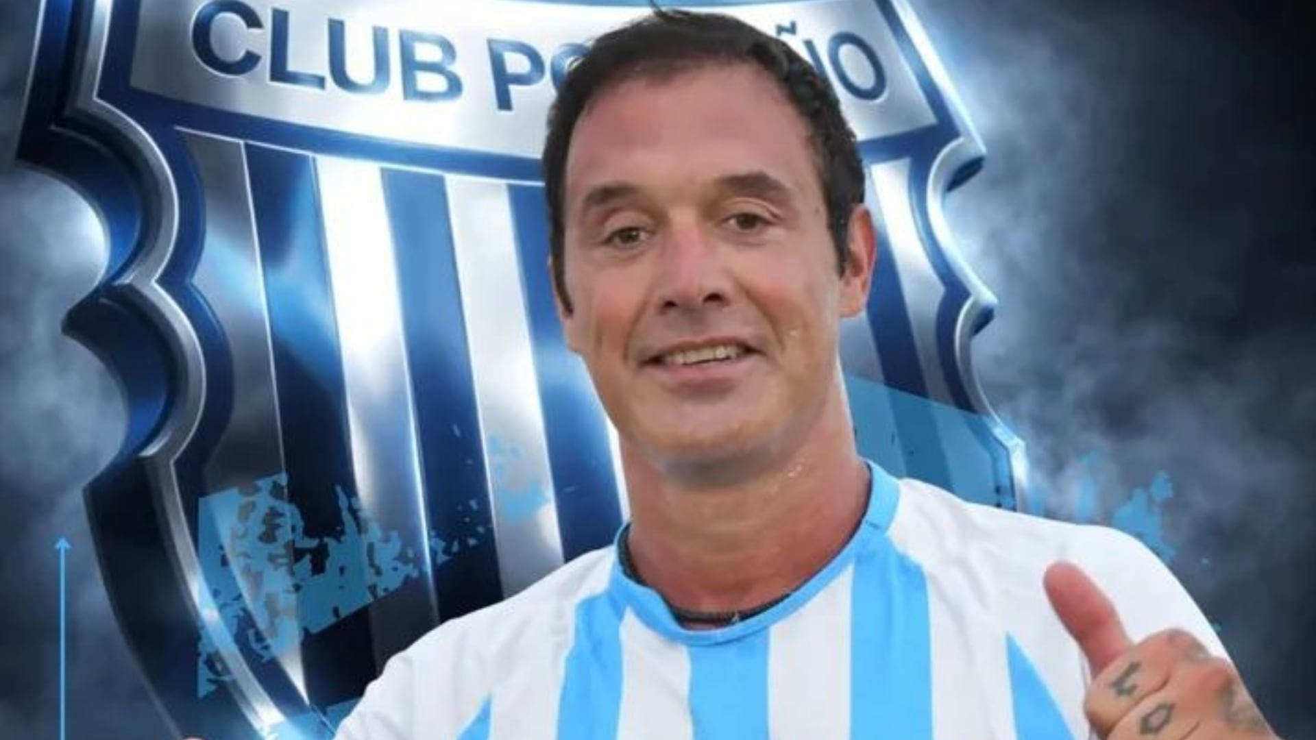 El Flaco, con la casaca de Porteño (X: @enunabaldosa)