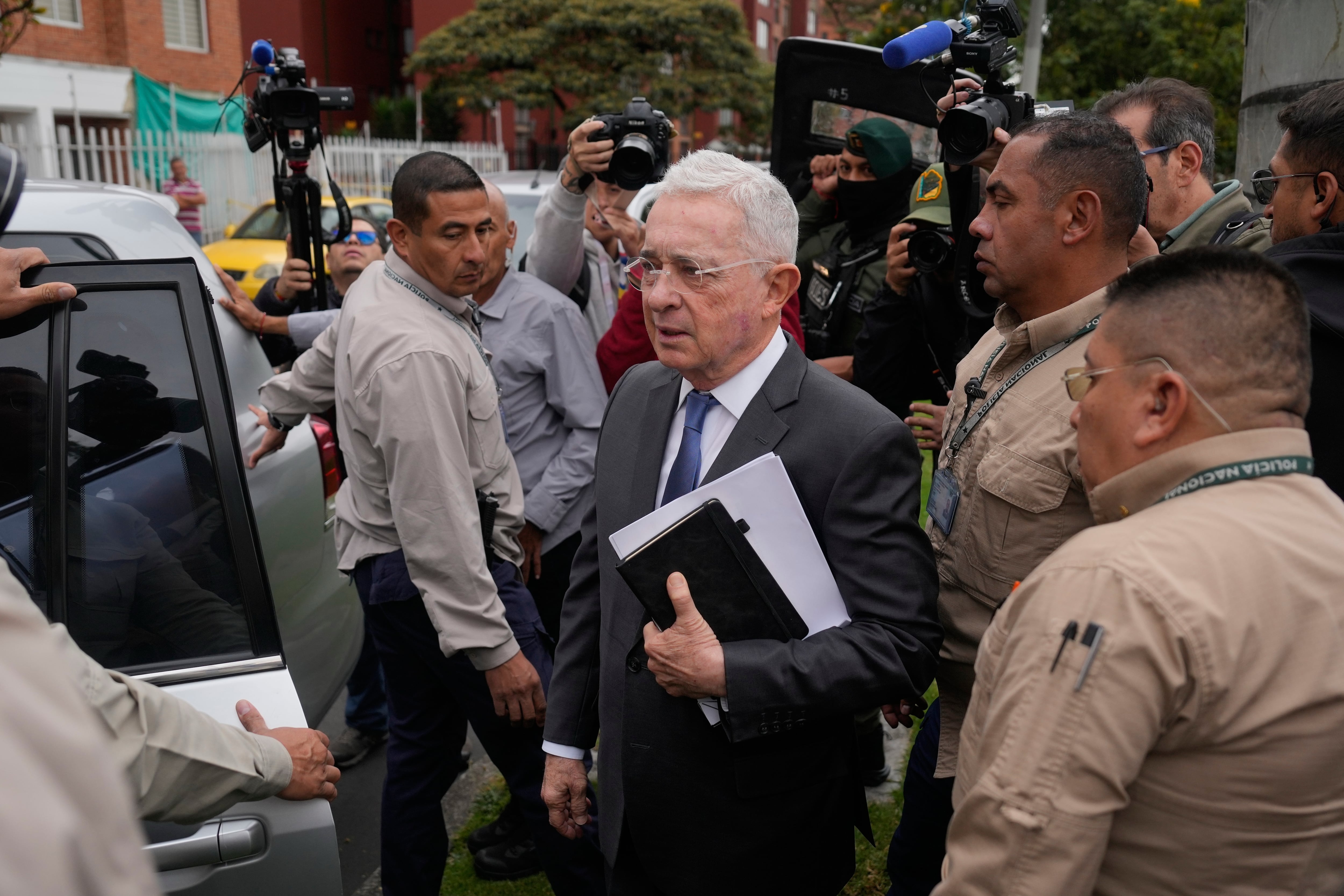 Álvaro Uribe era gobernador de Antioquia cuando ocurrieron las masacres de El Aro y La Granja, en 1997 - crédito AP
