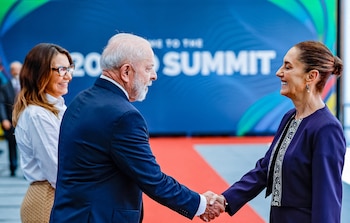 Sheinbaum junto al presidente de