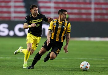 Los uruguayos masticaron hoja de