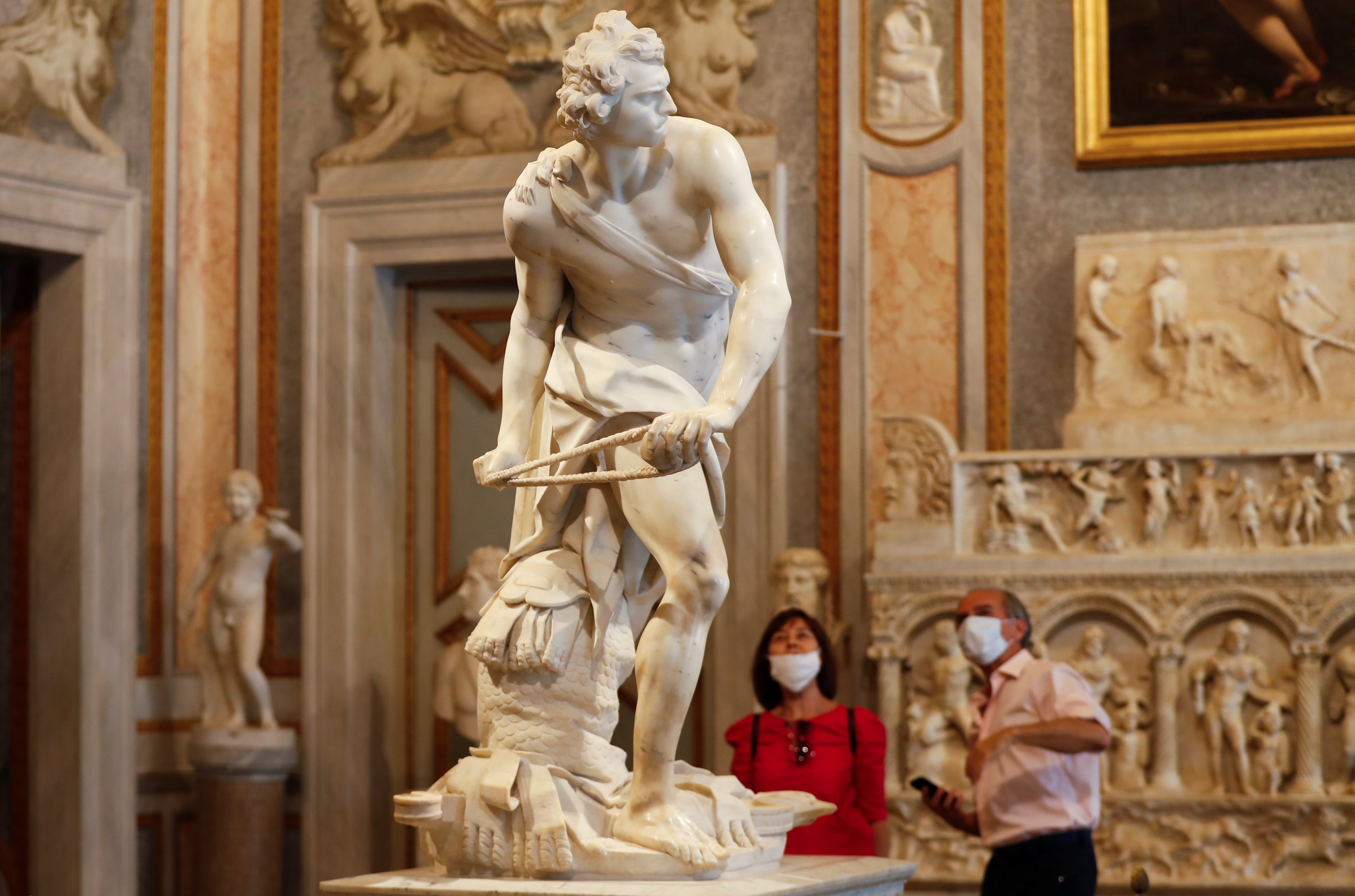 Los defensores del patrimonio italiano sostienen que la expansión podría poner en riesgo la integridad arquitectónica y paisajística de la villa y sus jardines (REUTERS/Yara Nardi)