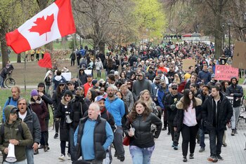 Una manifestación contra las vacunas