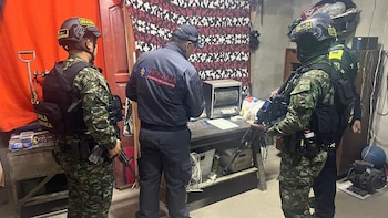 Autoridades desmantelaron fábrica de dólares