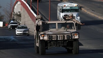 Hallan 8 muertos con signos