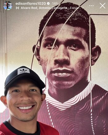 Edison Flores visitó el entrenamiento
