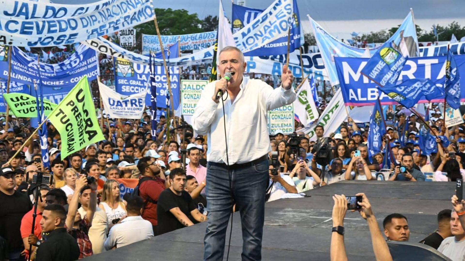 Osvaldo Jaldo, en un acto de campaña junto a la lista de unidad del peronismo local