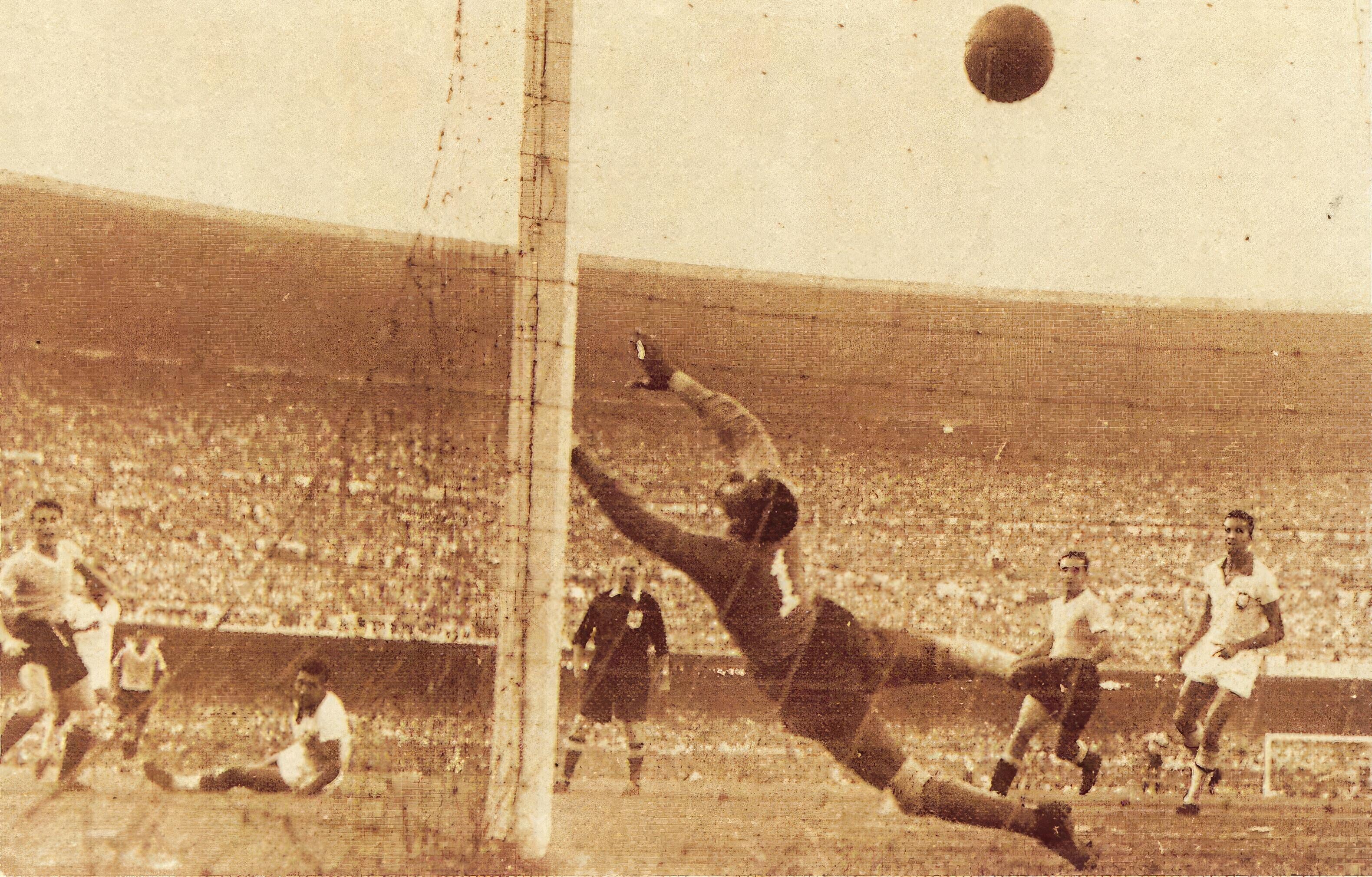 El Maracanazo de 1950 mostró el impacto social del fútbol cuando la derrota de Brasil ante Uruguay se vinculó con varias muertes por ataques cardíacos Credit: Album / Archivo ABC (Grosby)