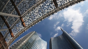 UniCredit tacha de "injustificados" los