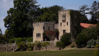 La familia Franco retira del Pazo de Meirás más de 400 bienes que no fueron reclamados por el Estado: de muebles a trofeos de caza y objetos decorativos