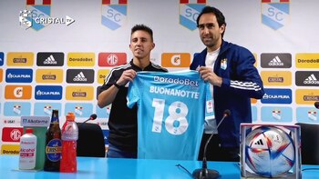 Diego Buonanotte junto a Joel Raffo (presidente de Sporting Cristal).