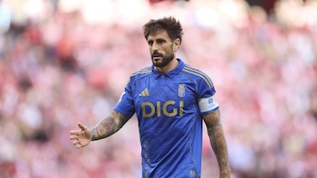 El central David Costas renueva