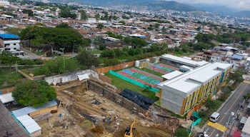 El incidente en la sede Pablo Neruda generó preocupación en la comunidad educativa y reavivó el debate sobre la seguridad en colegios oficiales de Cali - crédito Ministerio de Educación