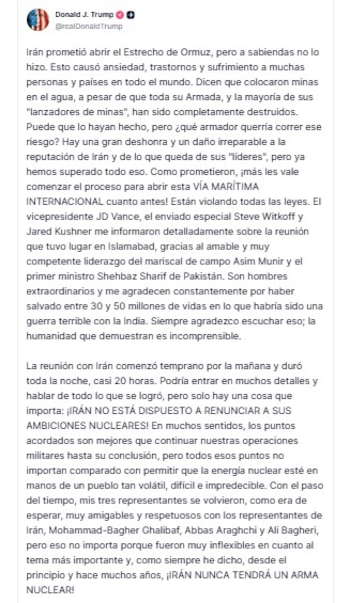 Captura de pantalla de un tuit de Donald J. Trump. Muestra su foto de perfil y texto detallado sobre Irán, armas nucleares y el Estrecho de Ormuz